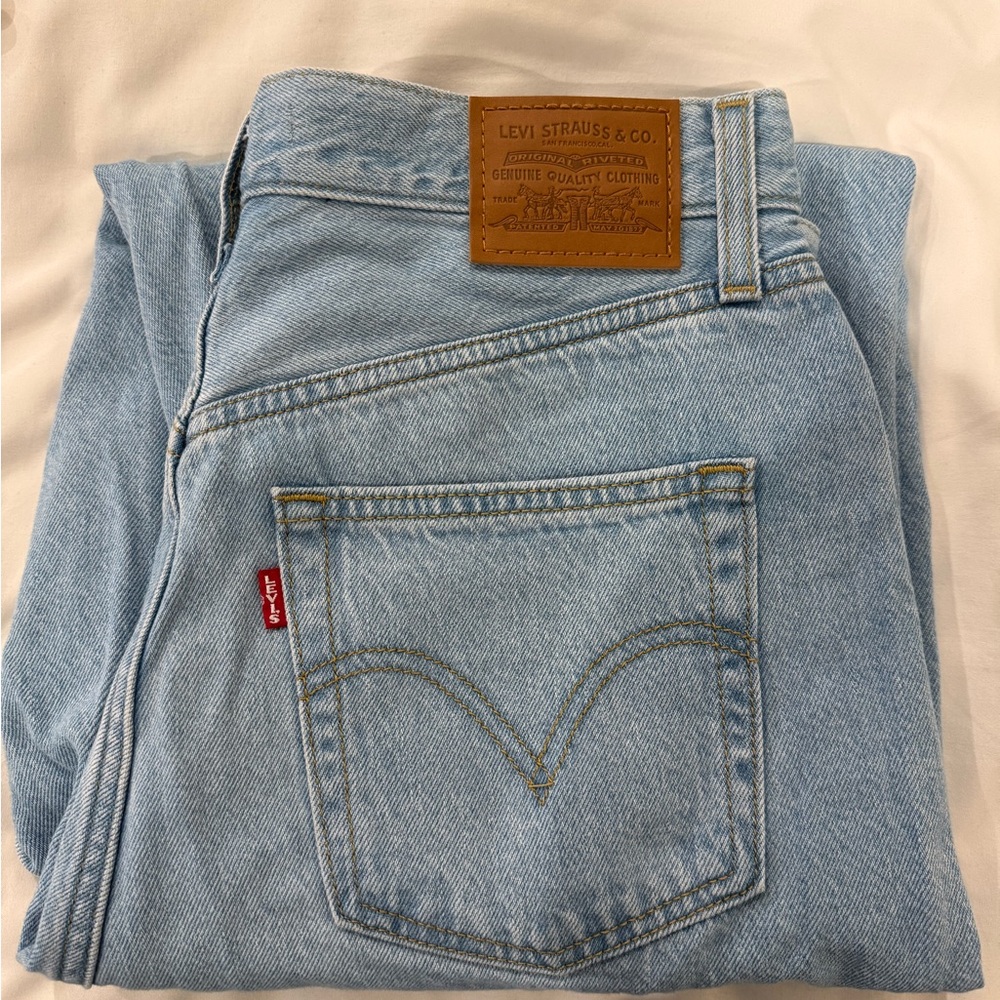 Levi's Women’s High Loose Taper Jeans